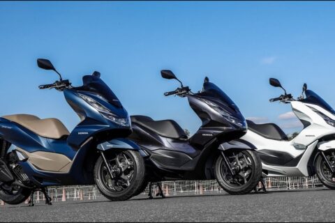 PCX 2025 combina estilo moderno e tecnologia